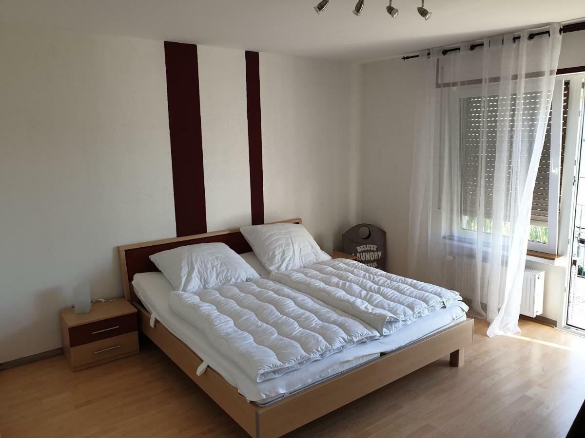 Ferienwohnung Schaefer- Arnold Rüdesheim nad Renem Zewnętrze zdjęcie