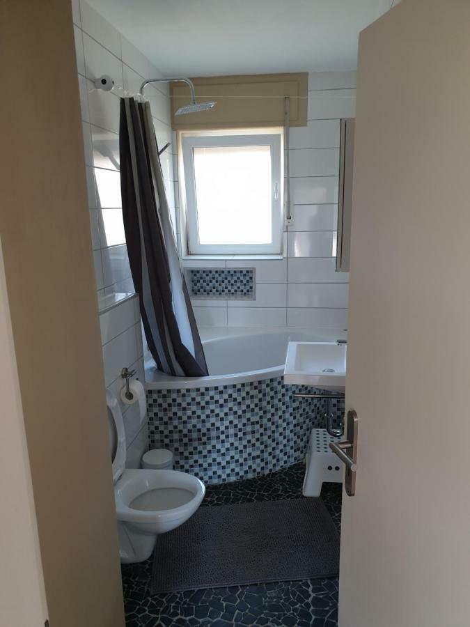 Ferienwohnung Schaefer- Arnold Rüdesheim nad Renem Zewnętrze zdjęcie